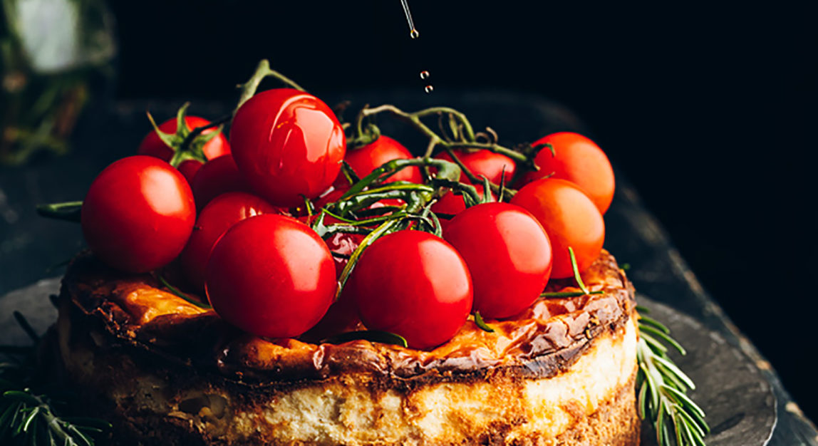 Cheesecake salgado com tomate cereja