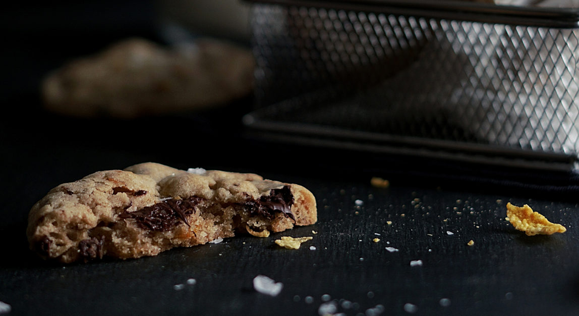 Bolachas de cornn flakes e chocolate