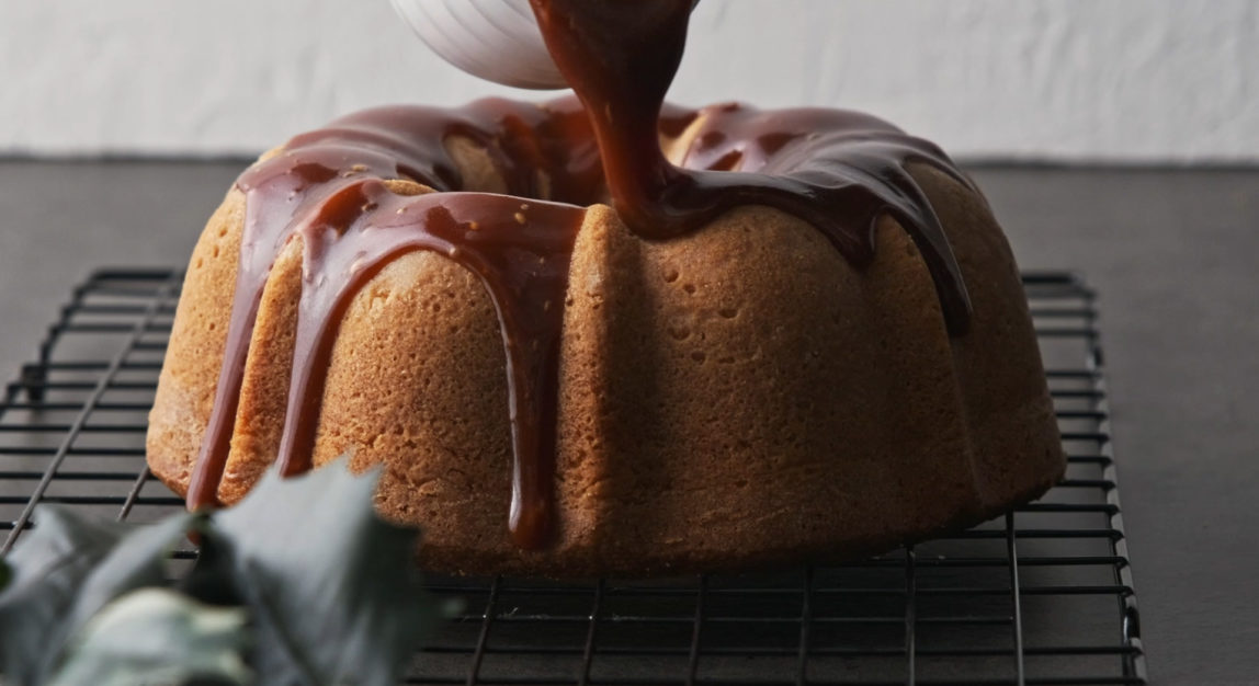 Bundt Cake com caramelo