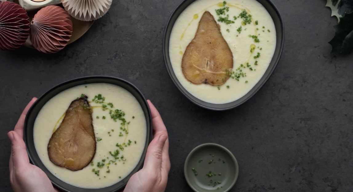 Creme leve de pêra, alho francês e batata