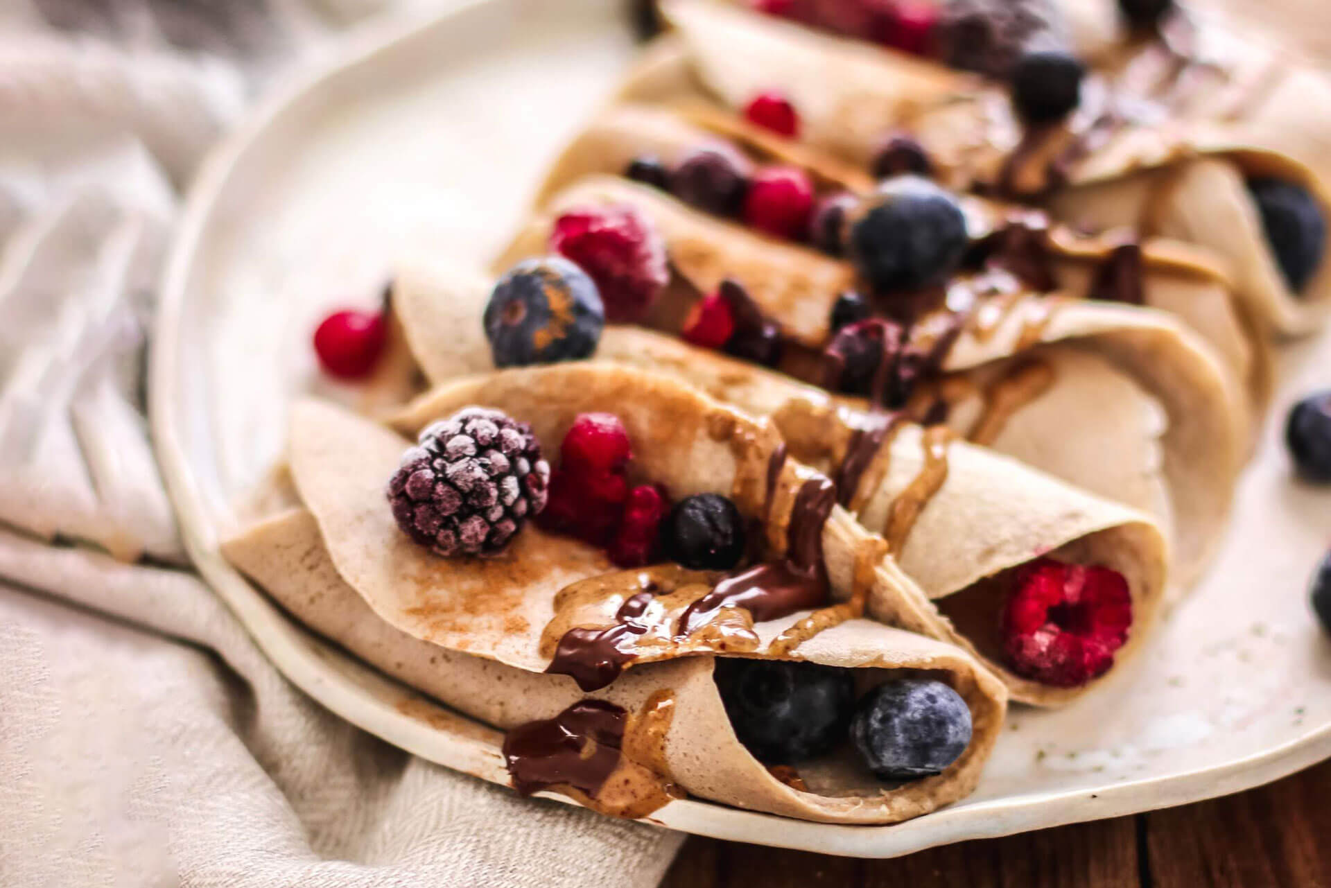 Oatmeal pancakes with fruits