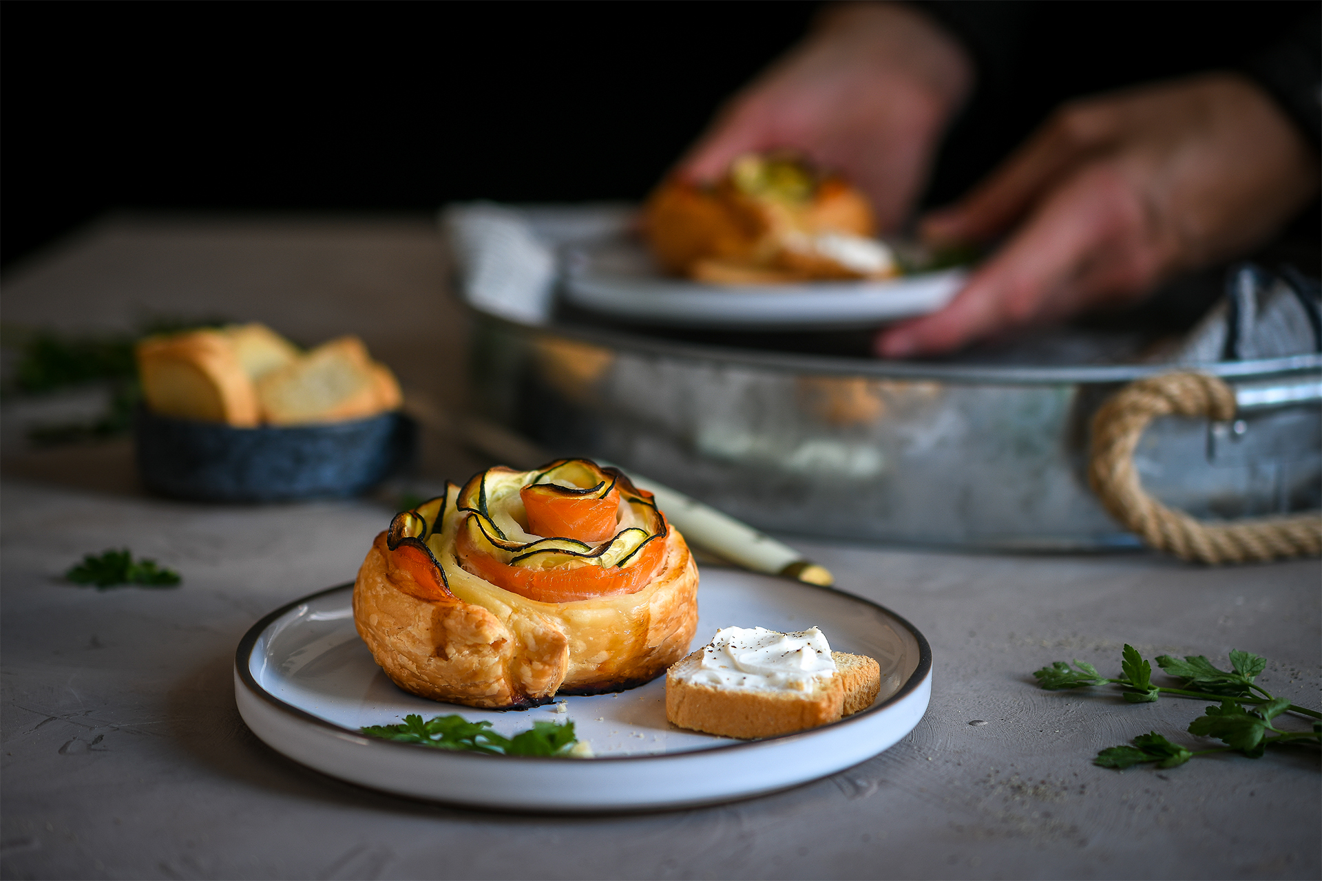 Flowers puff pastry with salmon and zucchini