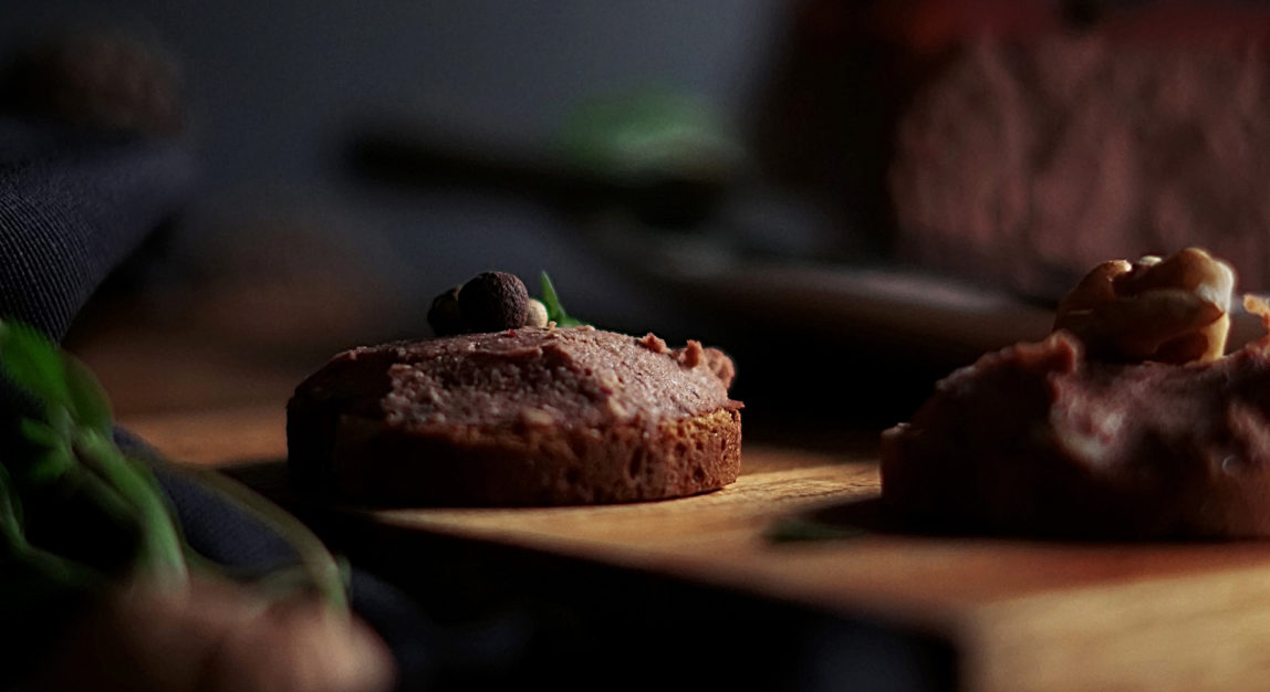 Vegan mushroom pâté with walnut & Port wine