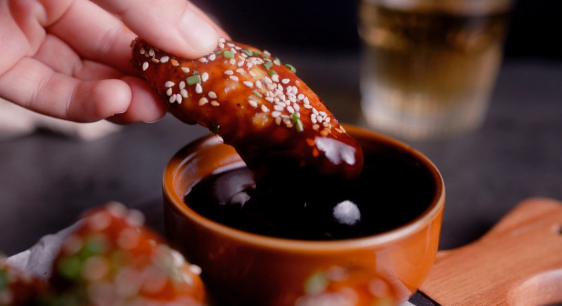 Chicken wings with teriyaki sauce