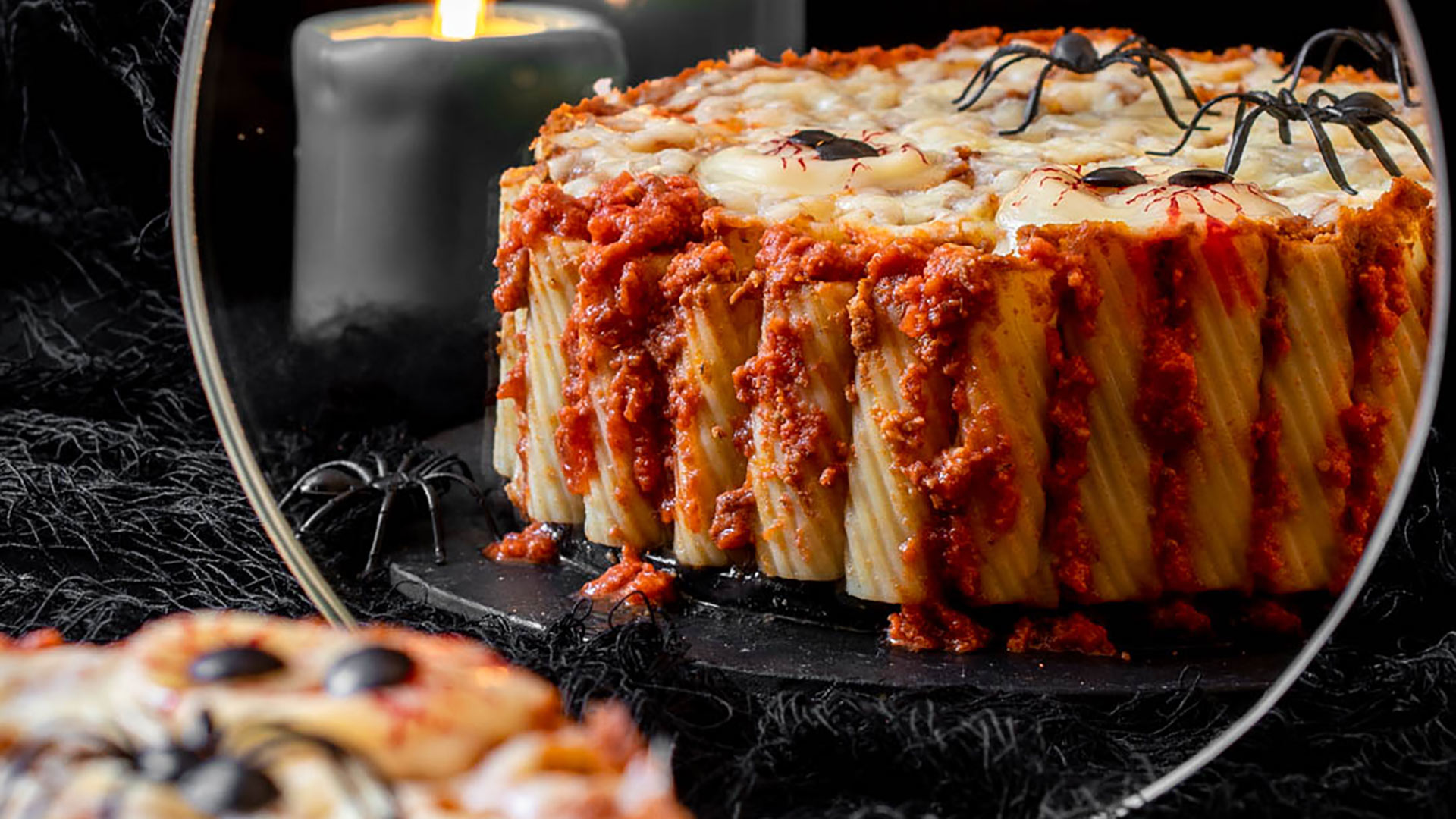 Pastel de Rigatoni al estilo Halloween