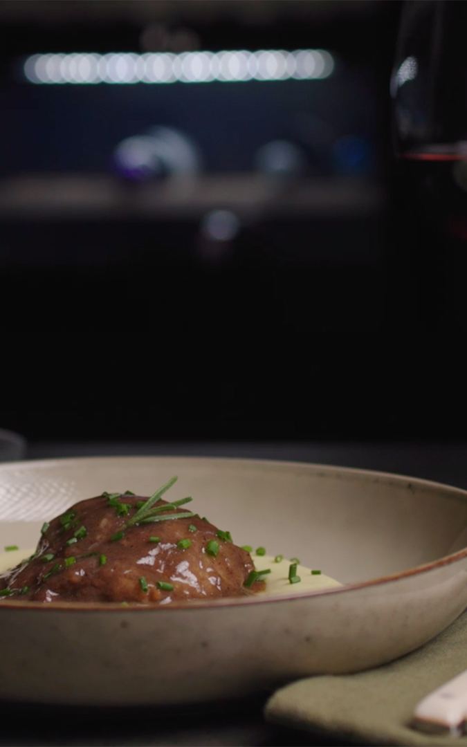 Pork cheeks with red wine (Reserva red wine pairing) | Cooking Lovers