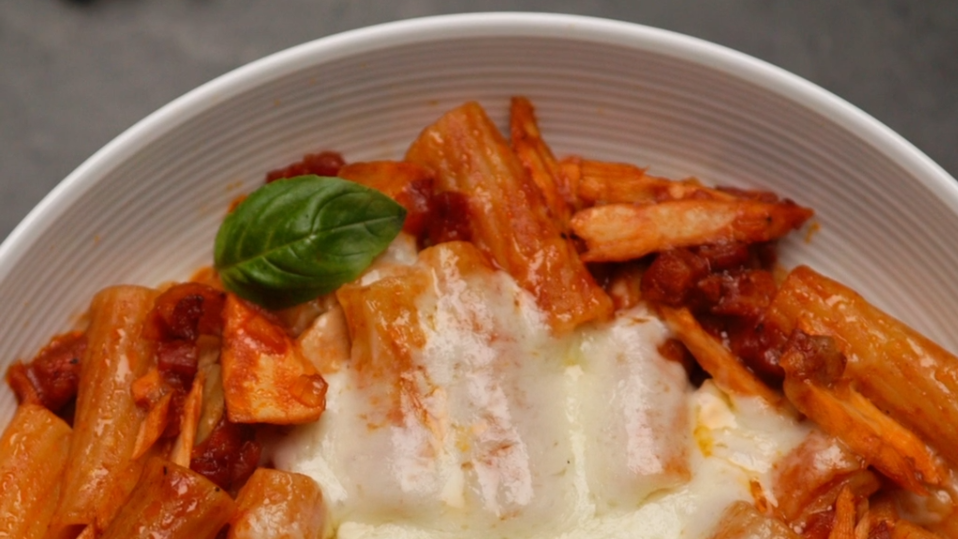 Microwave tomato pasta