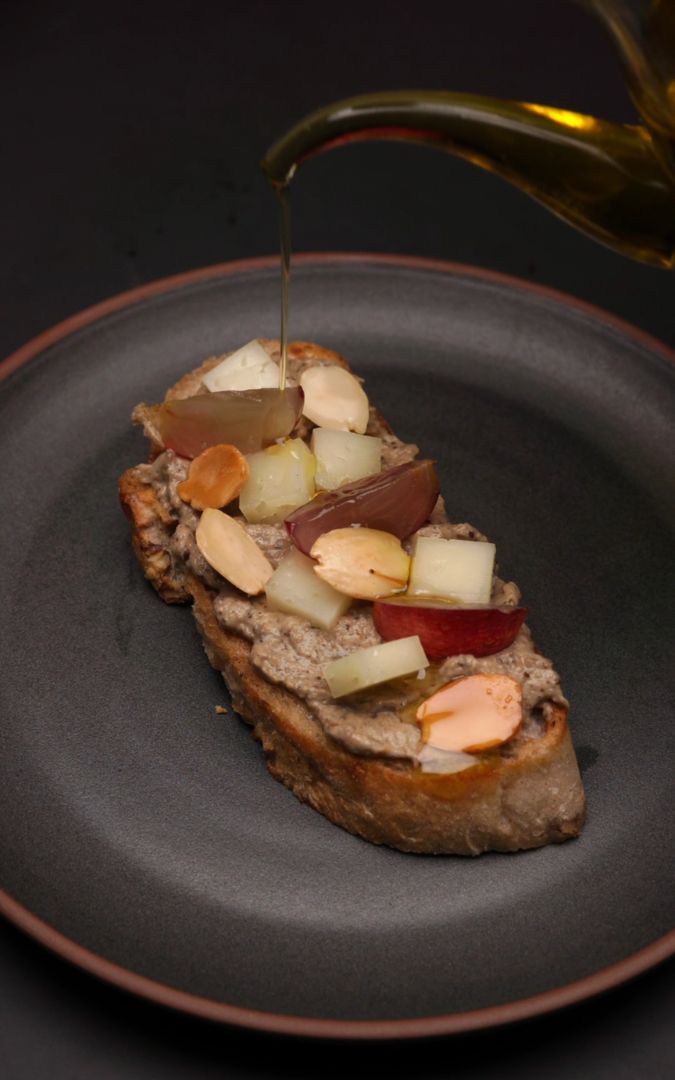 Paté de cogumelos com queijo, amêndoas e uvas Cooking Lovers