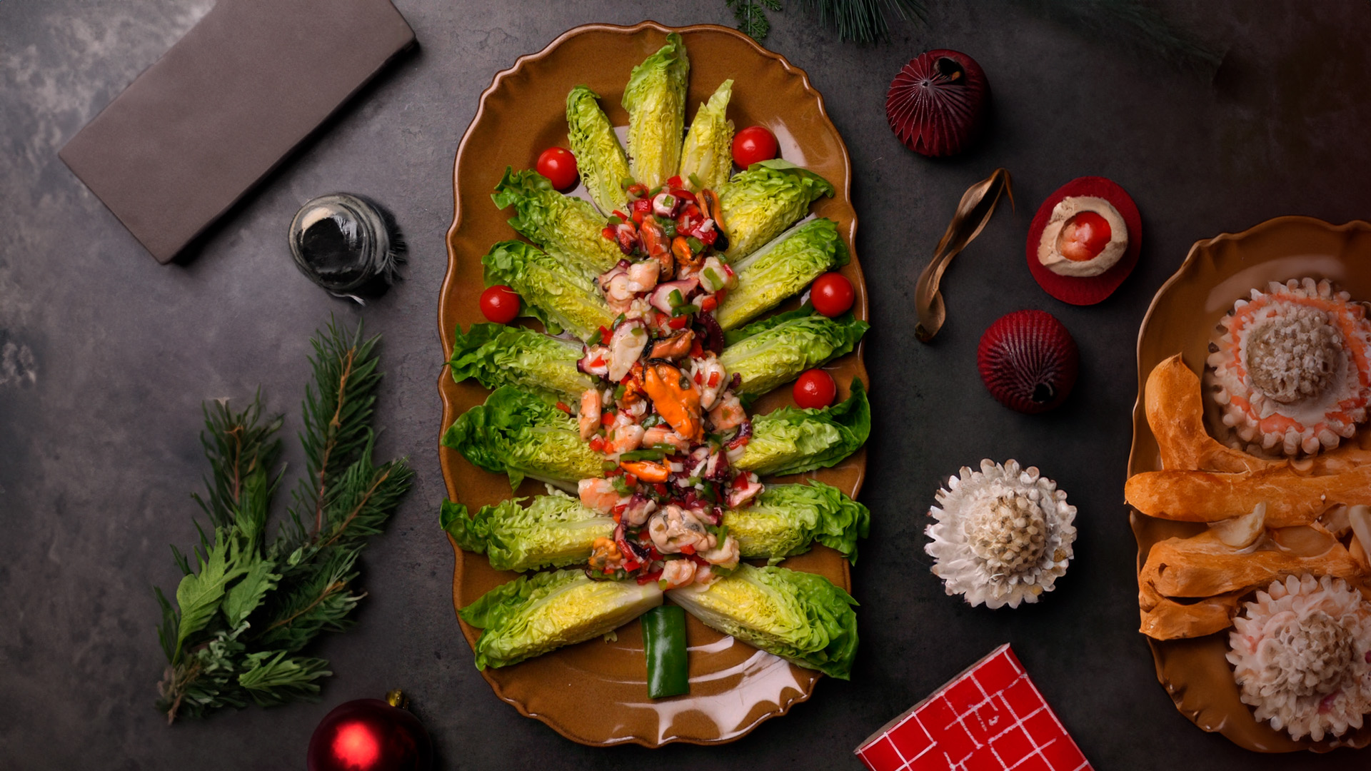 Árbol de navidad con salpicón de marisco